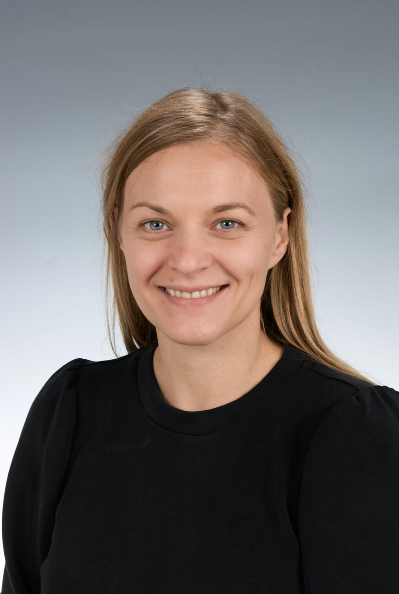 <strong>Mag.<sup>a </sup>SILLY Daniela</strong> <strong>MA</strong>